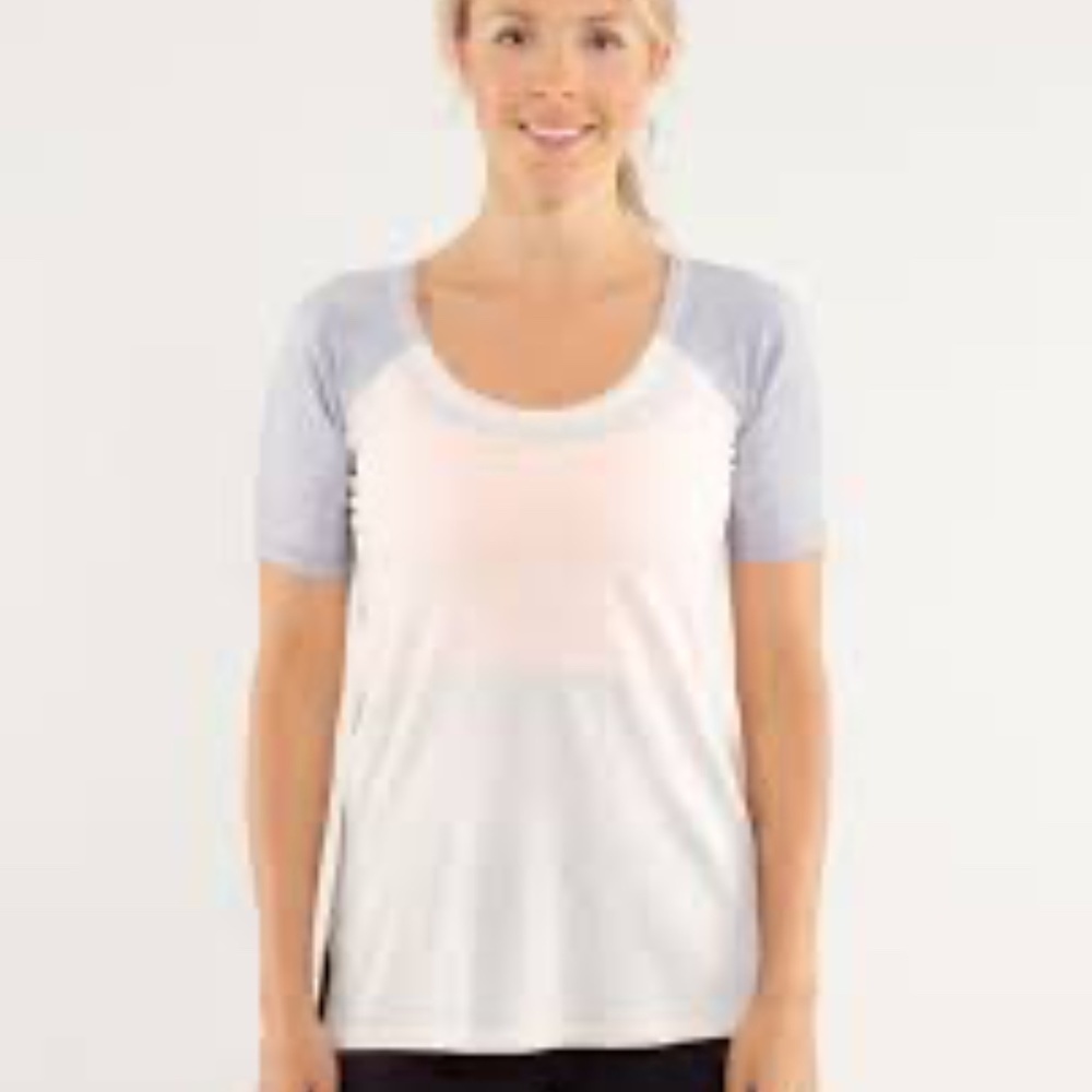 Lululemon Spincity Tee Heathered Polar Cream / Silver Slate Size 4?